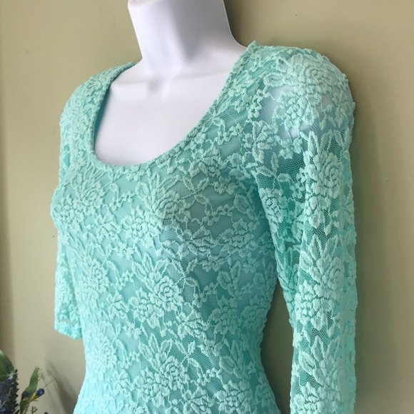 Rue 21 Mint Green Lace Stretch 3/4 Sleeve - Picture 5 of 8